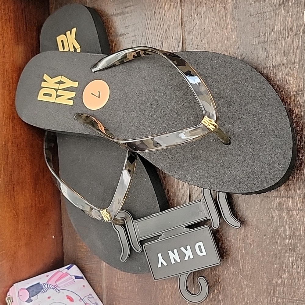 Dkny Black and Gold flip flop